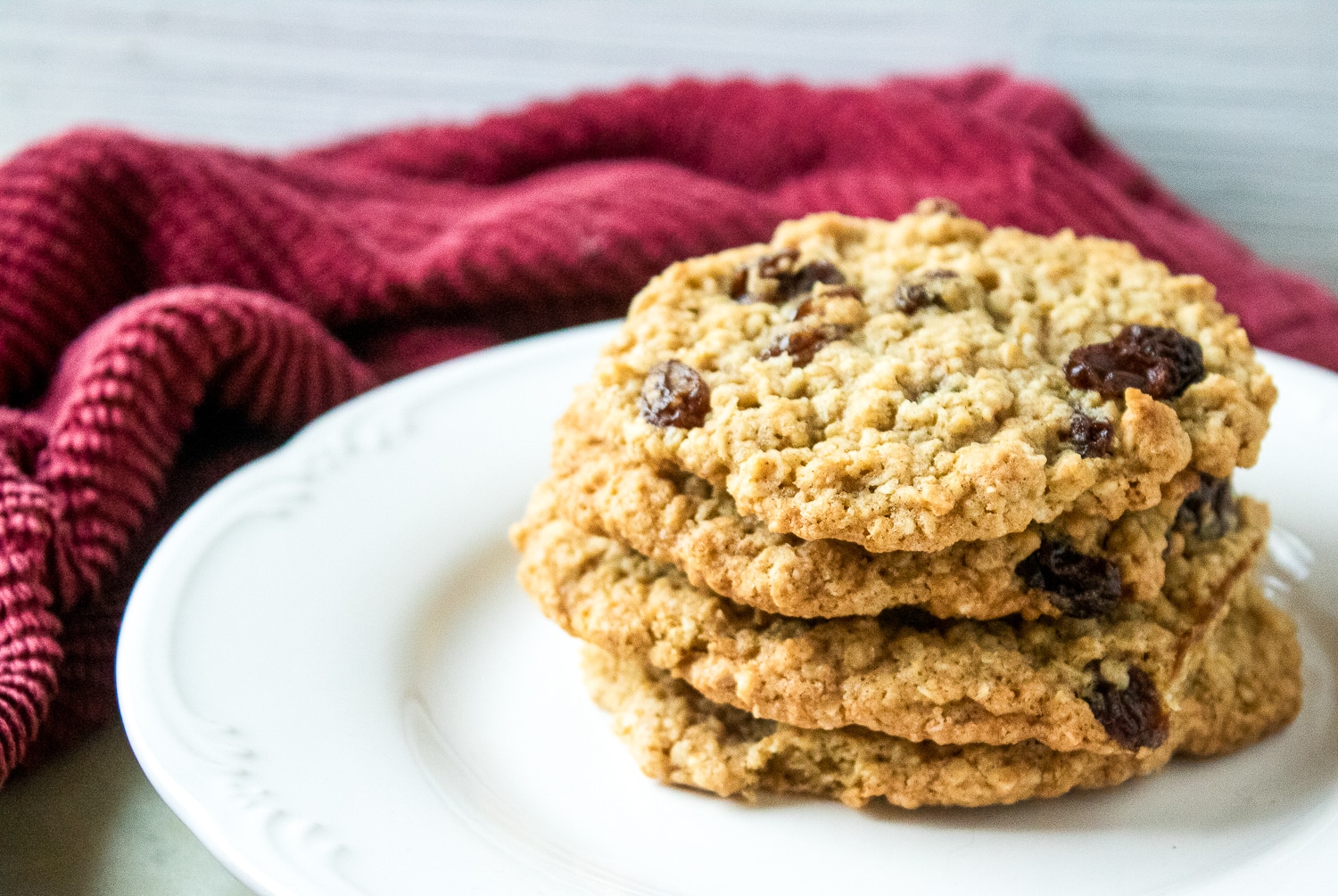 Amazing Chewy Oatmeal Raisin Cookies